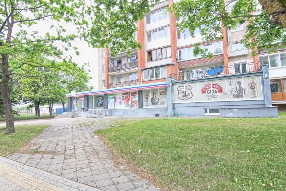 Parduodamos labai geroje vietoje Šimšės rajone dalis iš 426,53 m² prekybinių patalpų-2